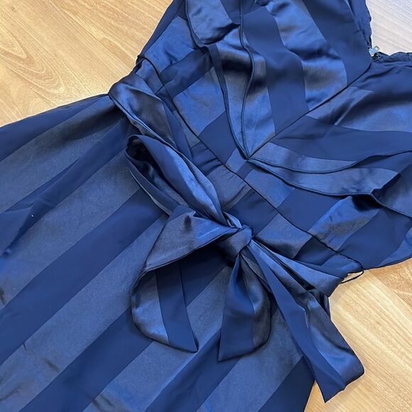 Elizabeth Crosby Ana Dress Navy Stripes Size M - Picture 4 of 8